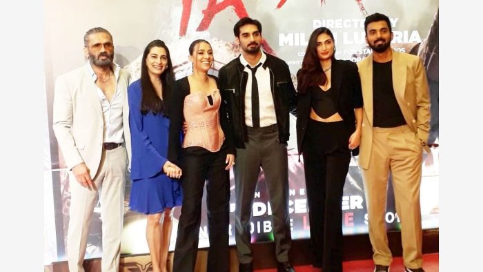 સુનીલ શેટ્ટીની વહુ સામે બોલિવૂડ એક્ટ્રેસ નિષ્ફળ ગઈ, દીકરો આવી સુંદર દેવદૂતથી મોહી ગયો. 4 sunil shetty 1 700x394 1