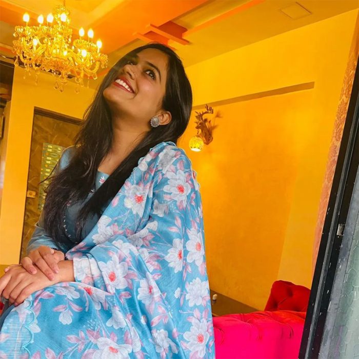 સાયલી કાંબલેએ લગ્ન પહેલાં જ ખરીદ્યું સપનોનું ઘર, માતાએ માથે કલશ મૂક્યો, જુઓ ફોટાઓ. 5 Sayli Kamble 1 2 22 2 700x700 1