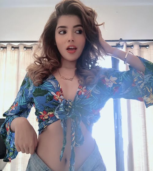 aditi girlfriend of ishan kishan 5