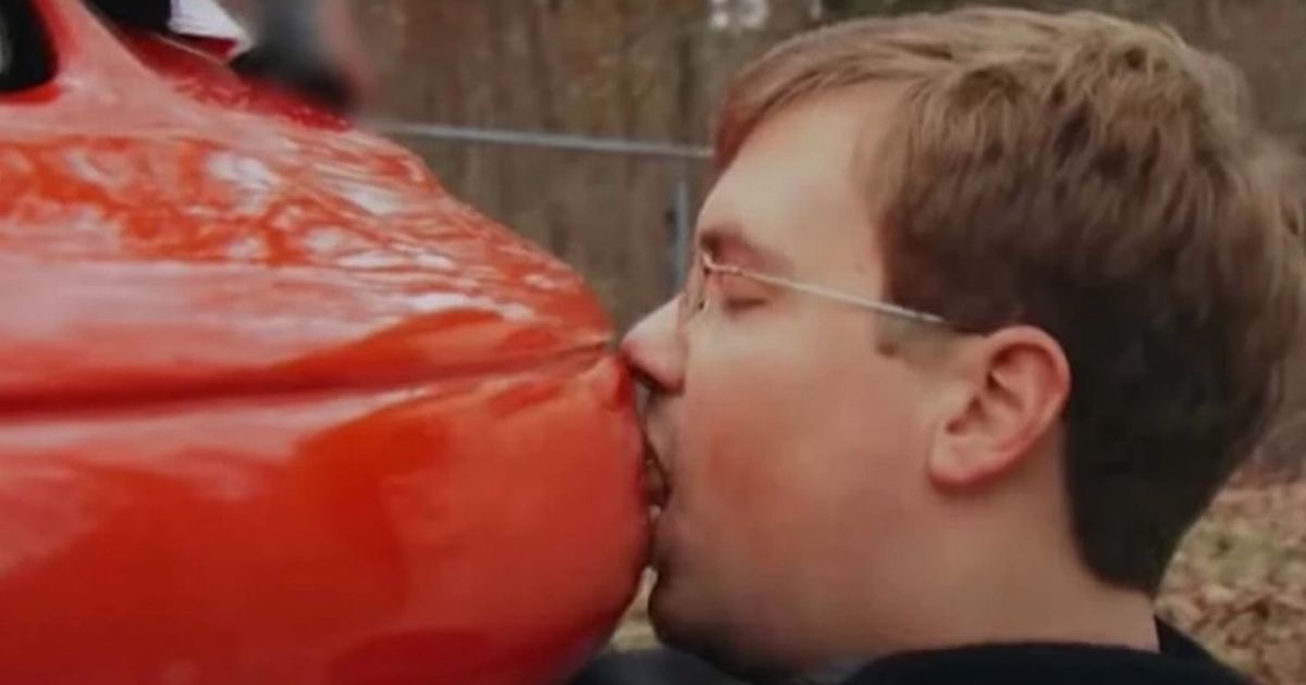 Love at first sight! This guy is with his car in a relationship ship: claims to have a physical relationship with the car