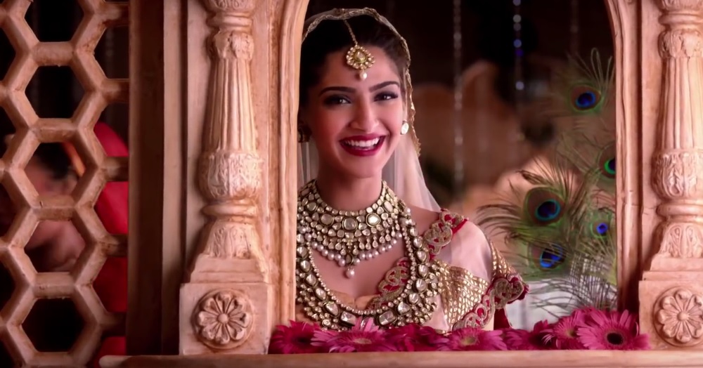 કોઈપણ પ્રસંગમાં જતી પહેલા આ 5 વાતનું રાખો ખાસ ધ્યાન નહીંતર બની શકે છો હસીનું પાત્ર 2 Pay special attention to these 5 things before going to any event, otherwise you can become a laughing stock