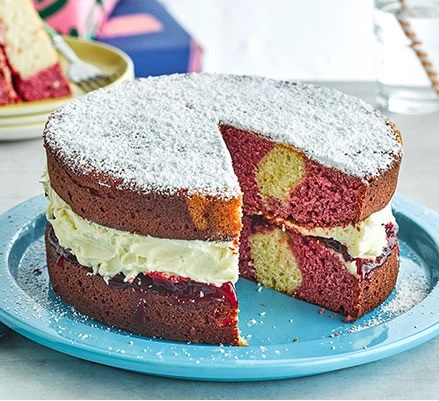 હવે નાની નાની ખુશીઓમાં પણ ઘરે જ બનાવો સેન્ડવીચ કેક! આ રહી બનાવવાની સરળ રીત 3 Now make sandwich cakes at home even in small pleasures! The easiest way to make this happen