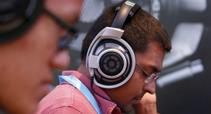 If you are listening to a song in headphones, beware! According to a French survey, 25% of such people became deaf