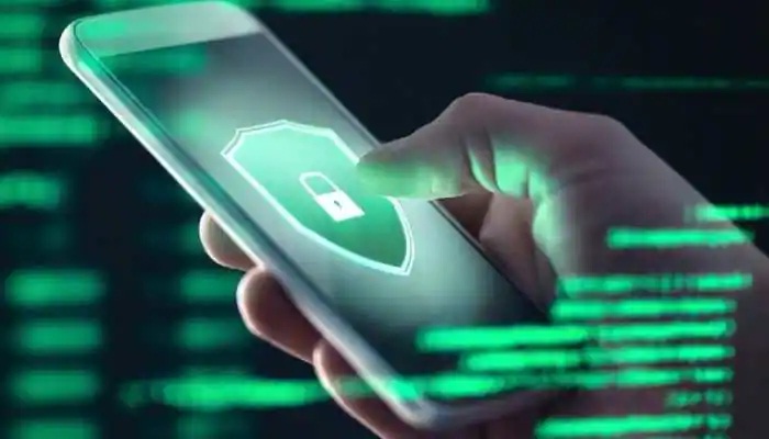 Do you want to keep your phone safe from hacking? So here are his tips