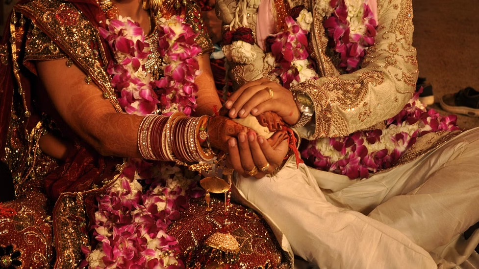 Before arranging marriage, ask your partner for help