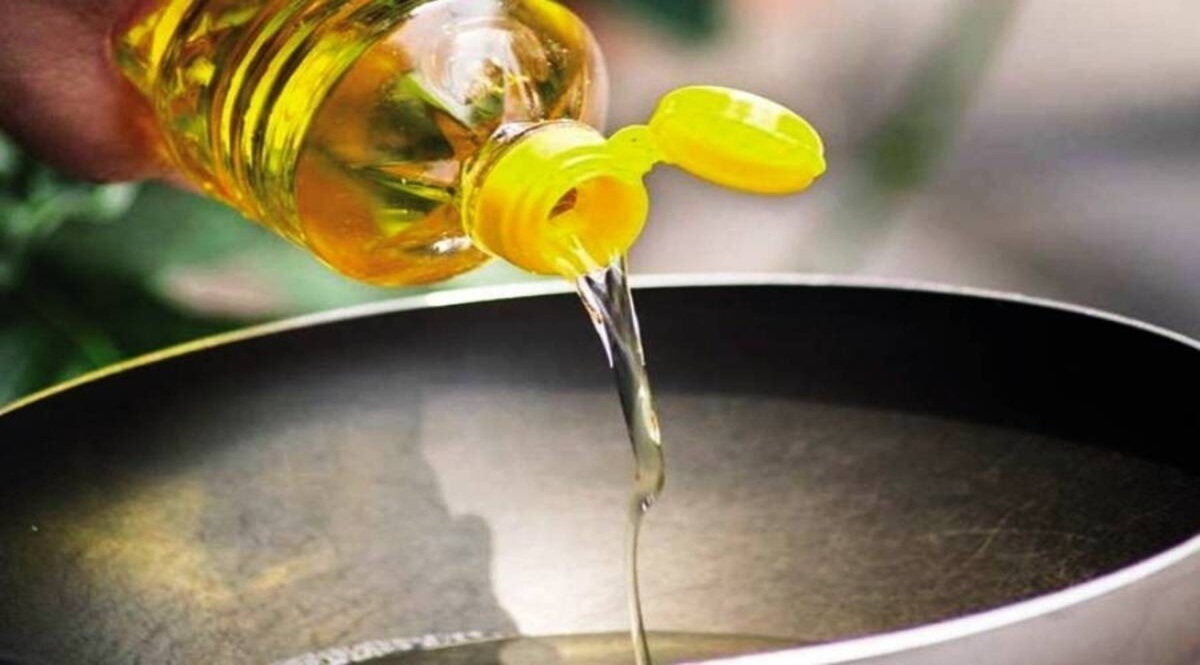Singtel and cottonseed oil have risen by Rs 500 in the last 6 months.