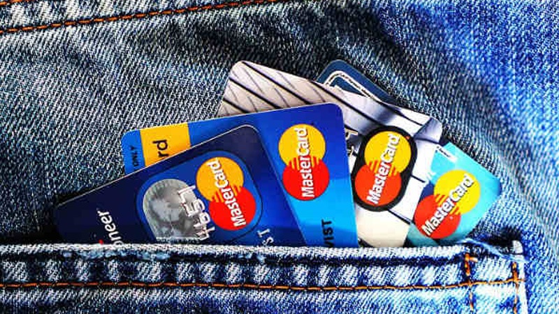 ભૂલથી પણ ના કરતા આ ભૂલ! ક્રેડિટ કાર્ડનું મિનિમમ પેમેન્ટ કરીશો તો થશે આ મોટું નુકસાન 5 Make no mistake about it! This is a huge loss if you make a minimum credit card payment