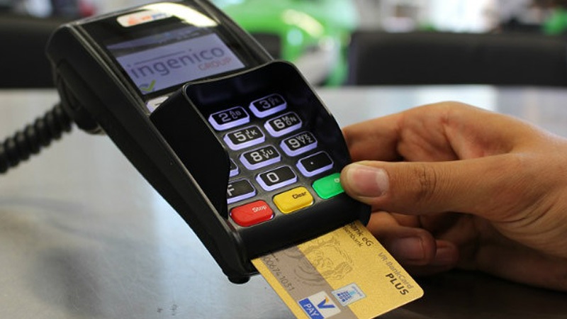 ભૂલથી પણ ના કરતા આ ભૂલ! ક્રેડિટ કાર્ડનું મિનિમમ પેમેન્ટ કરીશો તો થશે આ મોટું નુકસાન 4 Make no mistake about it! This is a huge loss if you make a minimum credit card payment