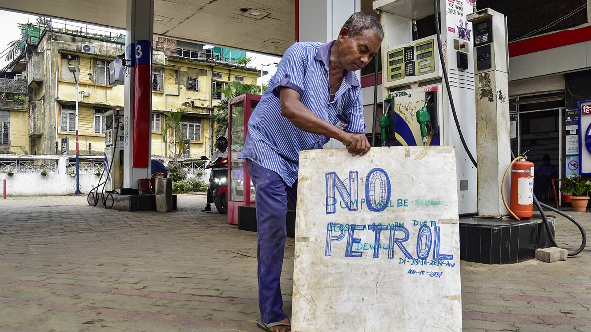 Is there really a shortage of petrol-diesel in India? Find out what the government said on this issue