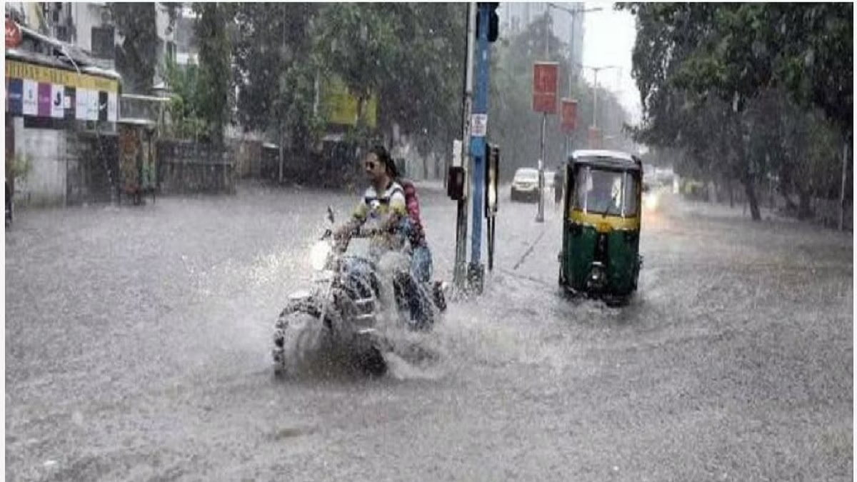 Meghmaher remained in Saurashtra even today! The area received rain