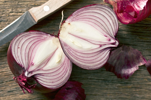 મહિલાઓ ભૂલથી પણ આ શાકભાજીને ન મુક્તા ફ્રીજમાં નહિતર ફૂડ પોઇઝનિંગનો બનશો શિકાર 3 Women do not leave these vegetables in the fridge by mistake, otherwise you will fall prey to food poisoning.