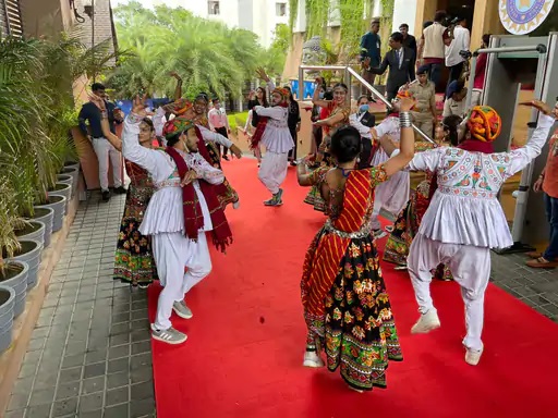 Expensive guests welcome in Rajkot! Welcome to Team India's Garba and Red Carpet