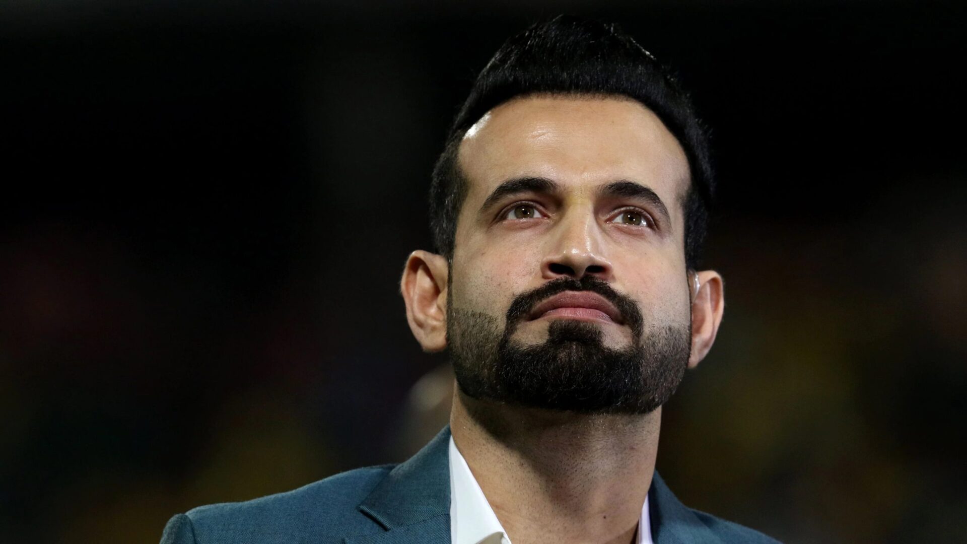 Cricketer Irfan Pathan was hit by people for grabbing a woman's hair in a bus! The case itself shared