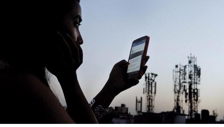 Here are some simple tips to increase internet speed in mobile: Downloads will start speeding up