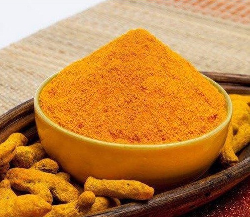 People make these mistakes in applying turmeric on the skin: Know the right way