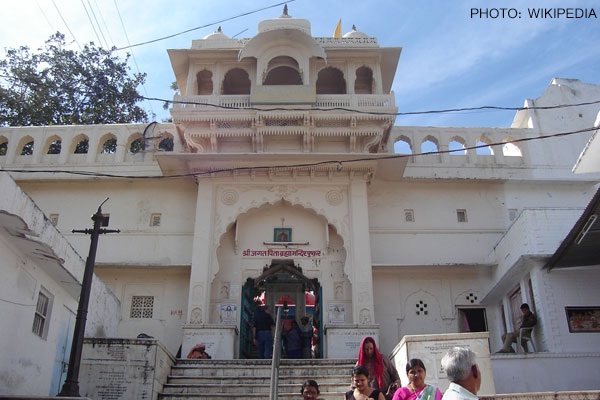 Married men are afraid to go to this temple