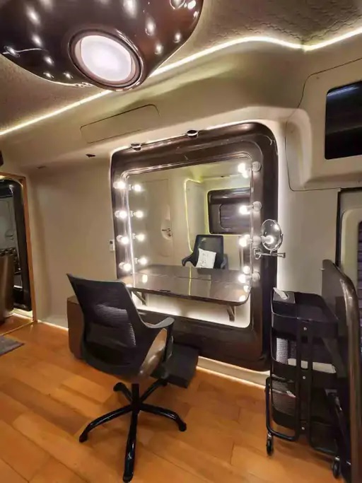 Actress Shilpa Shetty's Expensive Vanity Van Let's take a photo tour of Vanityvan