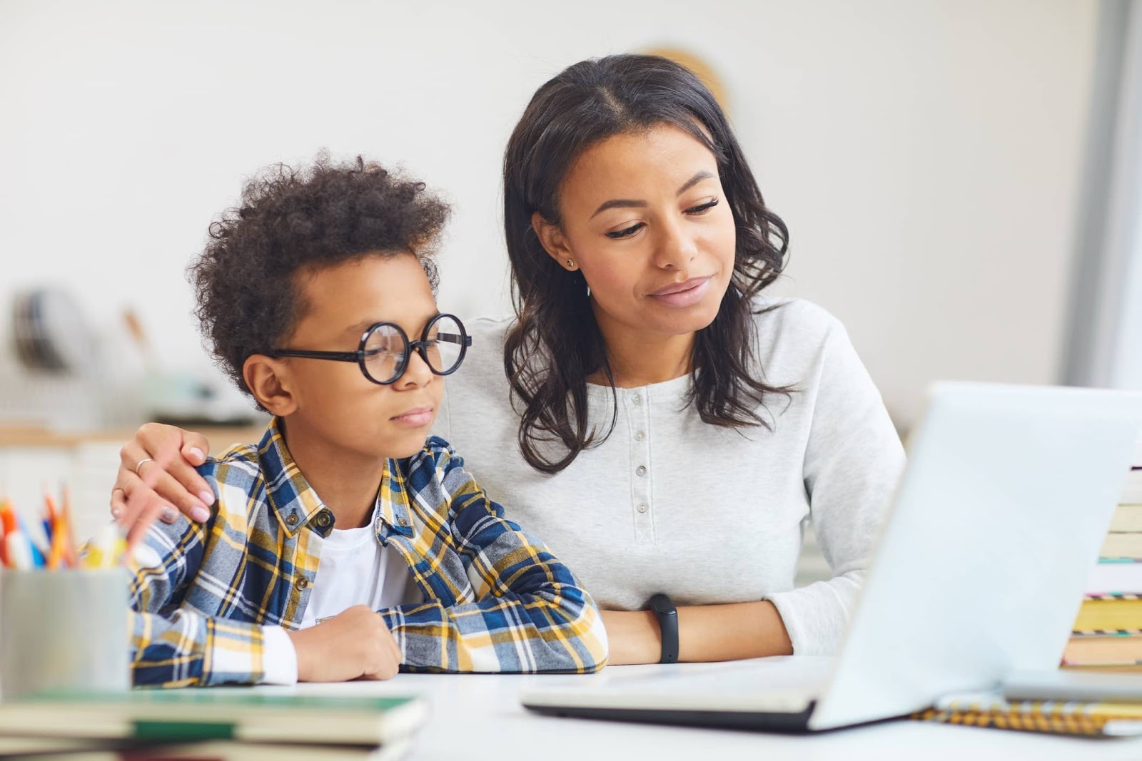 How much leeway should your teenager be given? Learn what the experts say