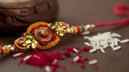 Brothers and sisters should do this remedy on the day of Raksha Bandhan! There will be sweetness in the relationship