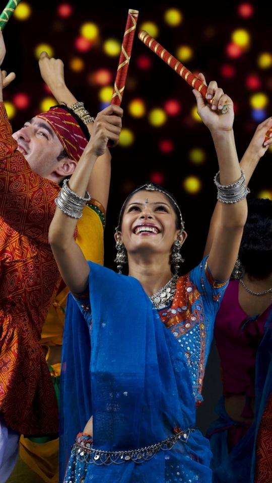 Navratri Celebration 2022 : ગુજરાતમાં નવરાત્રિની શરૂઆત થાય છે ગરબા-દાંડિયાથી, જાણો શું છે ખાસ 4 shutterstock 298855649 cropped 1538110126