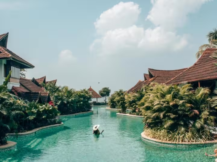 ભારતના વૈભવી સ્થળો: ભારતના પાંચ સૌથી વૈભવી સ્થળો, અહીં જવા માટે લાખો રૂપિયાનો ખર્ચ થાય છે! 1 PaniWala Ghar 1