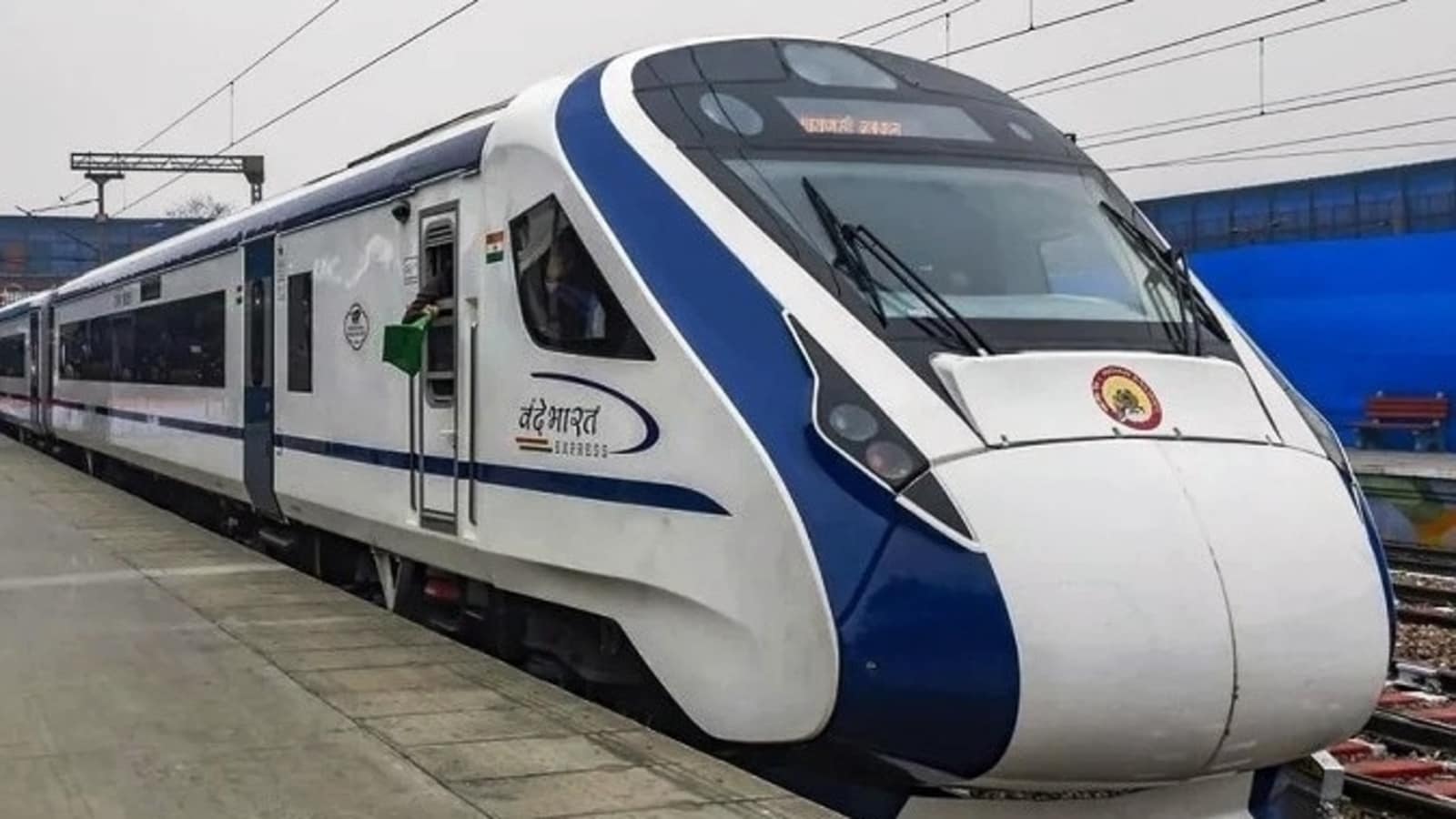 new vande bharat express broke the record of bullet train the speed of 100km in just 52 seconds