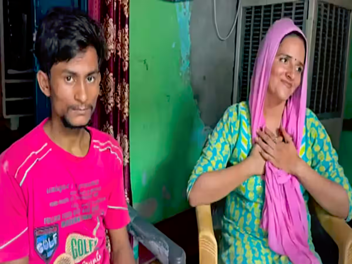 કડકડાટ અંગ્રેજી, કોમ્પ્યુટર એક્સપર્ટ… ‘છેતરપિંડી કરનાર’ સીમાની 5 ‘ઝોલ’ તેનો પર્દાફાશકરી રહ્યા છે 3 1689217063 557 કડકડાટ અંગ્રેજી કોમ્પ્યુટર એક્સપર્ટ… ‘છેતરપિંડી કરનાર સીમાની 5 ‘ઝોલ તેનો