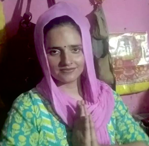 કડકડાટ અંગ્રેજી, કોમ્પ્યુટર એક્સપર્ટ… ‘છેતરપિંડી કરનાર’ સીમાની 5 ‘ઝોલ’ તેનો પર્દાફાશકરી રહ્યા છે 1 seema haider