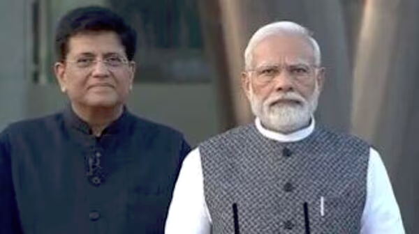 ‘મારી ત્રીજી ટર્મમાં દેશની અર્થવ્યવસ્થા ત્રીજા નંબરે હશે…’, PM મોદીએ ભારત મંડપમના ઉદ્ઘાટન વખતે આપી ખાતરી 1 ‘મારી ત્રીજી ટર્મમાં દેશની અર્થવ્યવસ્થા ત્રીજા નંબરે હશે… PM મોદીએ