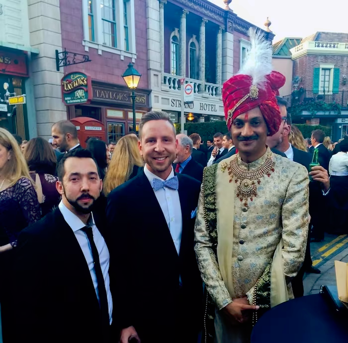 PHOTOS: ભારતીય રાજકુમારે ખુલ્લેઆમ ગે હોવાની કબૂલાત કરી, માતા-પિતાએ મંજૂરી આપી ન હતી, તેથી… 3 1690982940 305 PHOTOS ભારતીય રાજકુમારે ખુલ્લેઆમ ગે હોવાની કબૂલાત કરી માતા પિતાએ મંજૂરી