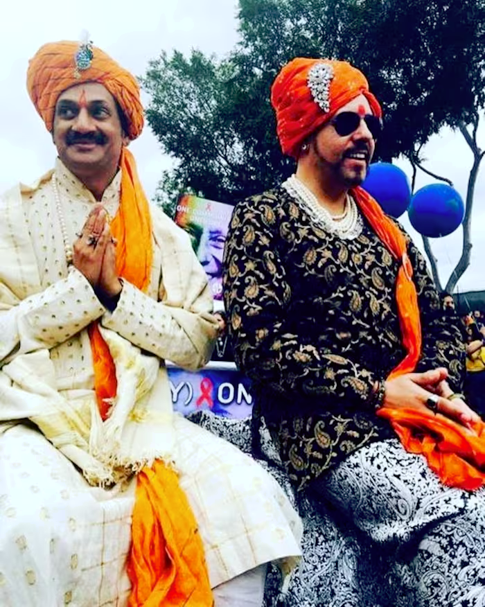 PHOTOS: ભારતીય રાજકુમારે ખુલ્લેઆમ ગે હોવાની કબૂલાત કરી, માતા-પિતાએ મંજૂરી આપી ન હતી, તેથી… 4 1690982940 74 PHOTOS ભારતીય રાજકુમારે ખુલ્લેઆમ ગે હોવાની કબૂલાત કરી માતા પિતાએ મંજૂરી