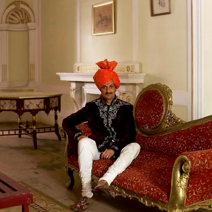 PHOTOS: ભારતીય રાજકુમારે ખુલ્લેઆમ ગે હોવાની કબૂલાત કરી, માતા-પિતાએ મંજૂરી આપી ન હતી, તેથી… 6 1690982941 390 PHOTOS ભારતીય રાજકુમારે ખુલ્લેઆમ ગે હોવાની કબૂલાત કરી માતા પિતાએ મંજૂરી