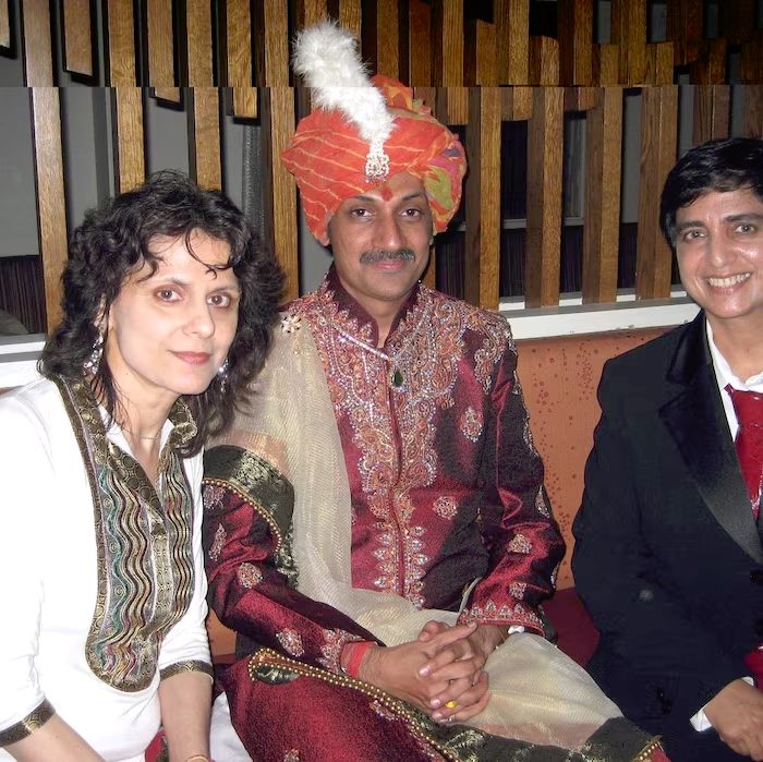 PHOTOS: ભારતીય રાજકુમારે ખુલ્લેઆમ ગે હોવાની કબૂલાત કરી, માતા-પિતાએ મંજૂરી આપી ન હતી, તેથી… 7 1690982942 349 PHOTOS ભારતીય રાજકુમારે ખુલ્લેઆમ ગે હોવાની કબૂલાત કરી માતા પિતાએ મંજૂરી