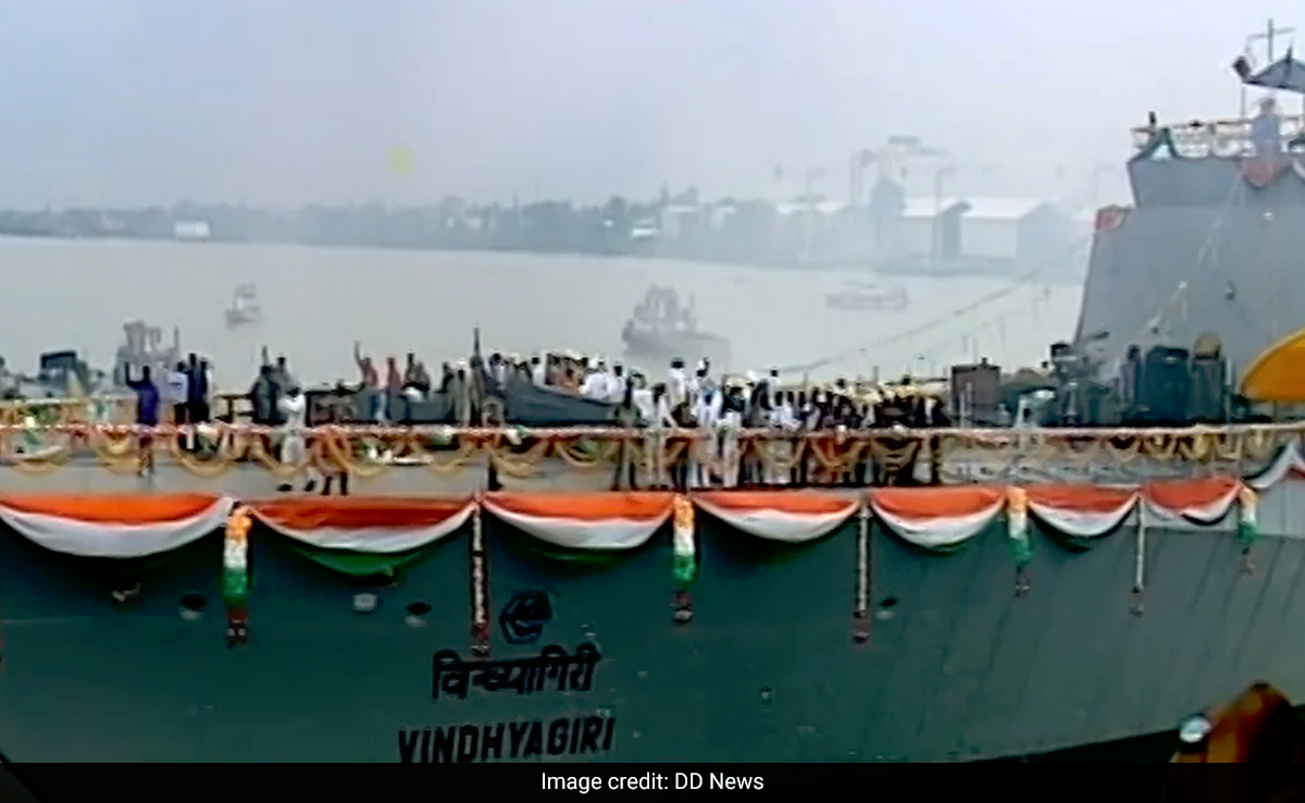 Pictures – રાષ્ટ્રપતિ દ્રૌપદી મુર્મુએ ઘાતક યુદ્ધ જહાજ લોન્ચ કર્યું, બ્રહ્મોસ-બરાક મિસાઇલથી સજ્જ હશે 4 1692274749 4 Pictures – રાષ્ટ્રપતિ દ્રૌપદી મુર્મુએ ઘાતક યુદ્ધ જહાજ લોન્ચ કર્યું