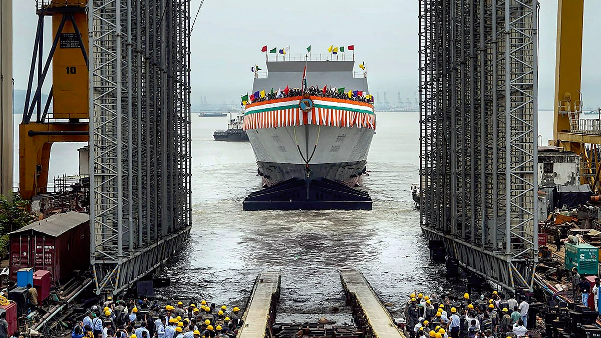 Pictures – રાષ્ટ્રપતિ દ્રૌપદી મુર્મુએ ઘાતક યુદ્ધ જહાજ લોન્ચ કર્યું, બ્રહ્મોસ-બરાક મિસાઇલથી સજ્જ હશે 5 1692274750 224 Pictures – રાષ્ટ્રપતિ દ્રૌપદી મુર્મુએ ઘાતક યુદ્ધ જહાજ લોન્ચ કર્યું