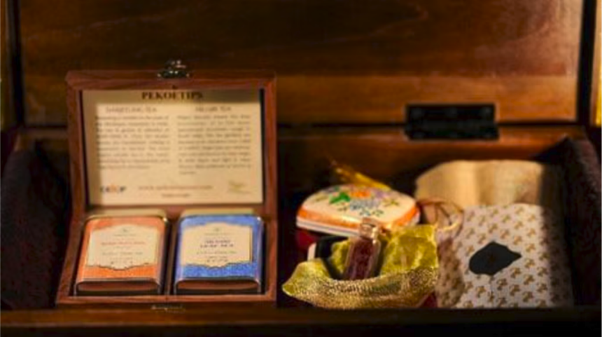 G20 Gifts : શીશમની સંદૂકથી લઈને સુંદરબનનાં મધ સુધી, આ મૂલ્યવાન ભેટો G20માં ઉપસ્થિત મહેમાનોને આપવામાં આવી 1 Screenshot 2023 09 12 at 3.52.17 PM