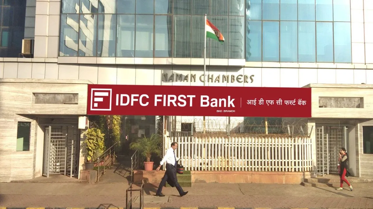 idfc first branch bkc.webp
