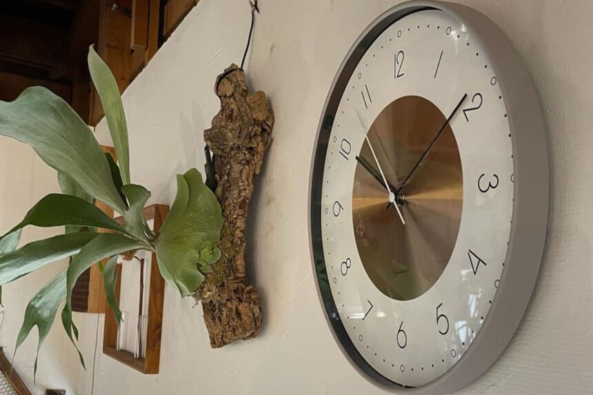 clock vastu