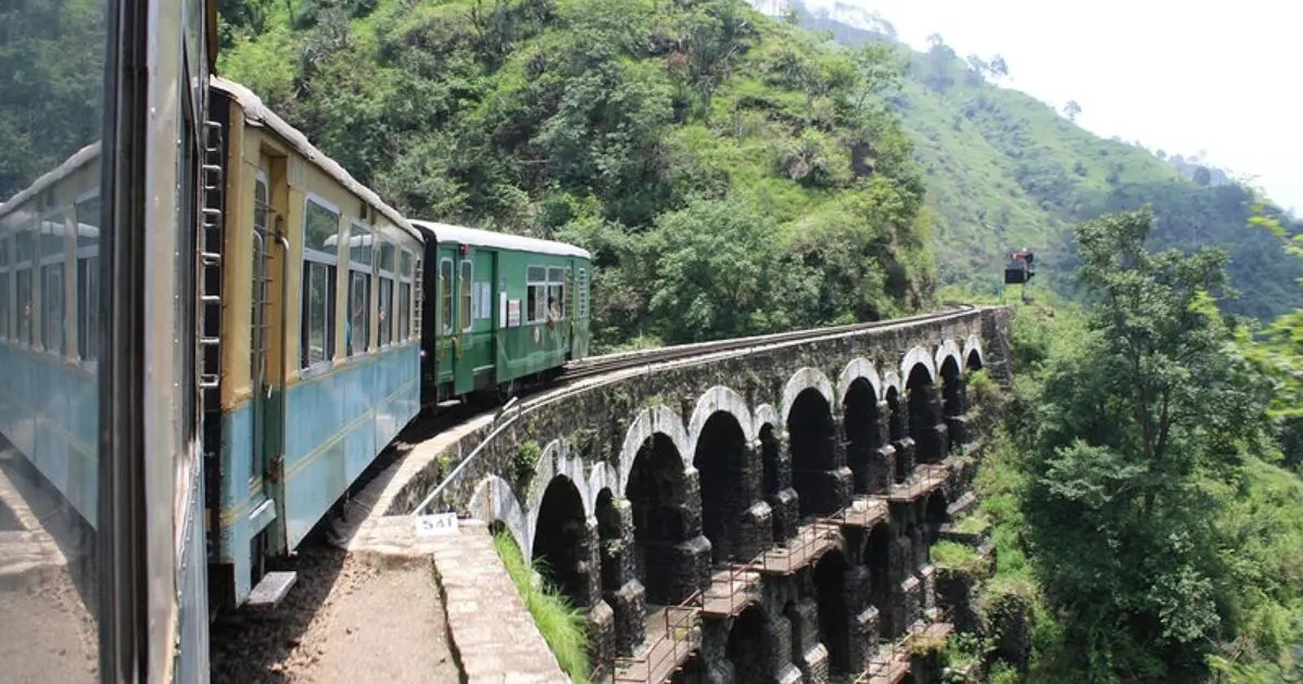 if you want to go on a beautiful train journey then enjoy these 5 rail routes of south india1