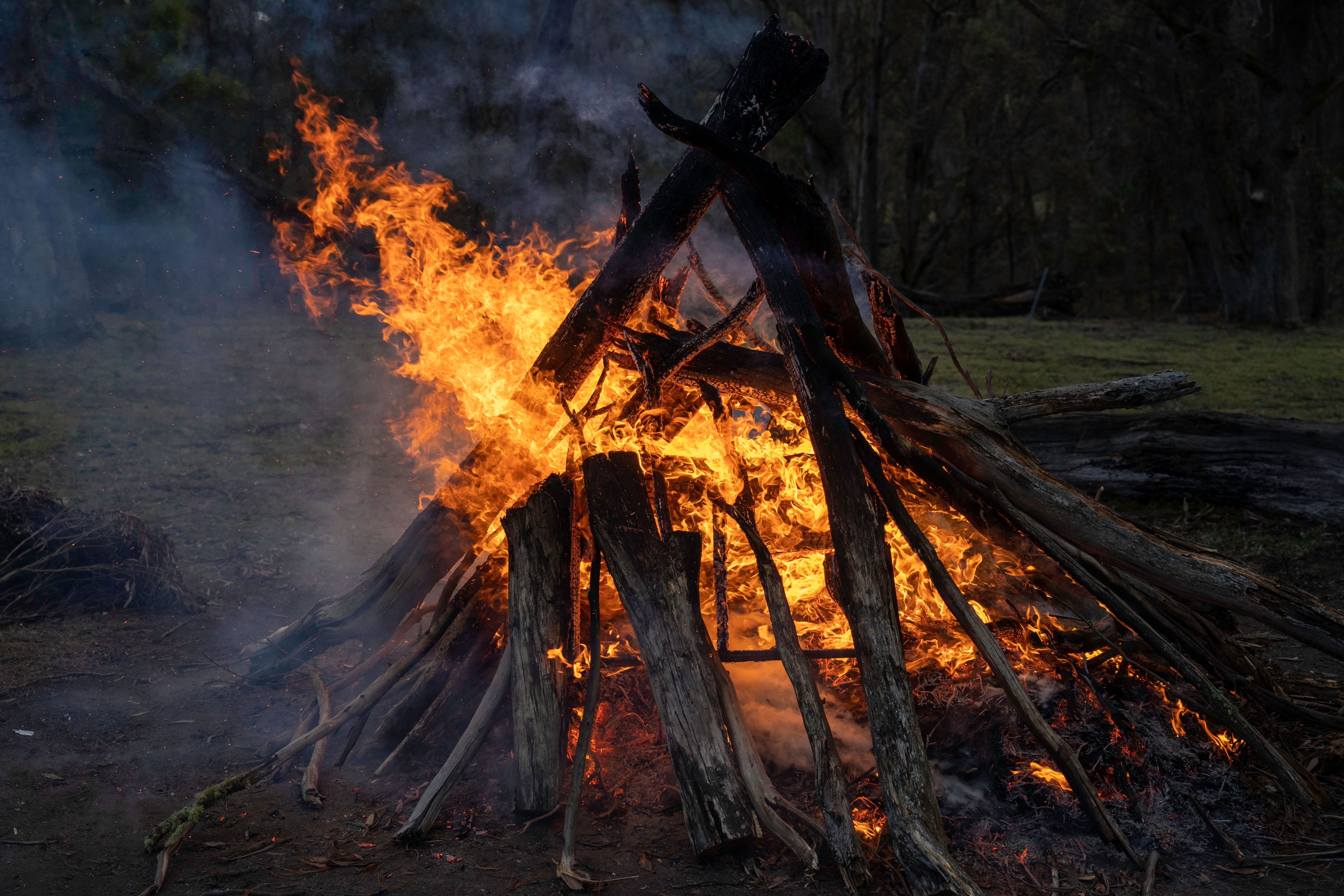 બોનફાયર ગરમ કરતી વખતે 3 બાળકીઓના મોત, ઝેરી ગેસના કારણે ગૂંગળામણની આશંકા 2 police 22