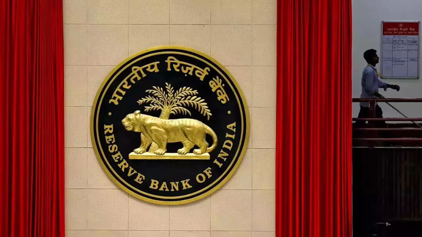 year ender 2024 rbi did not give the gift of cheap loans throughout the year now all eyes are on 2025