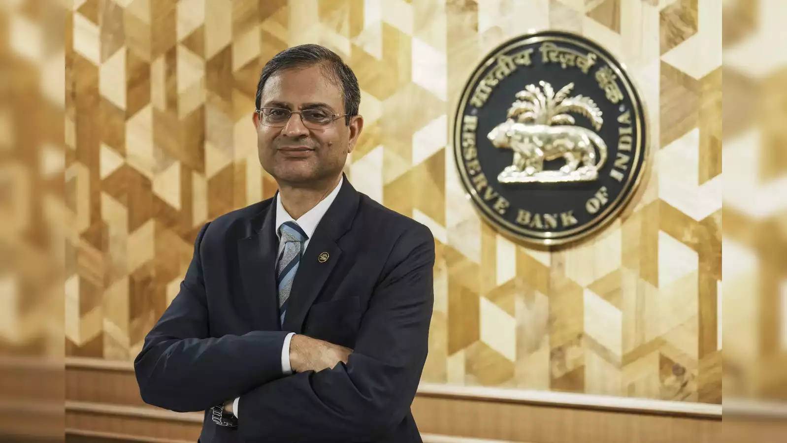 year ender 2024 rbi did not give the gift of cheap loans throughout the year now all eyes are on 20251