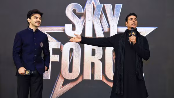 શું અક્ષયને 2025 માં હિટ ફિલ્મની ભેટ મળશે? 'સ્કાય ફોર્સ' એ બીજા દિવસે બમણી કમાણી કરી 2 entre