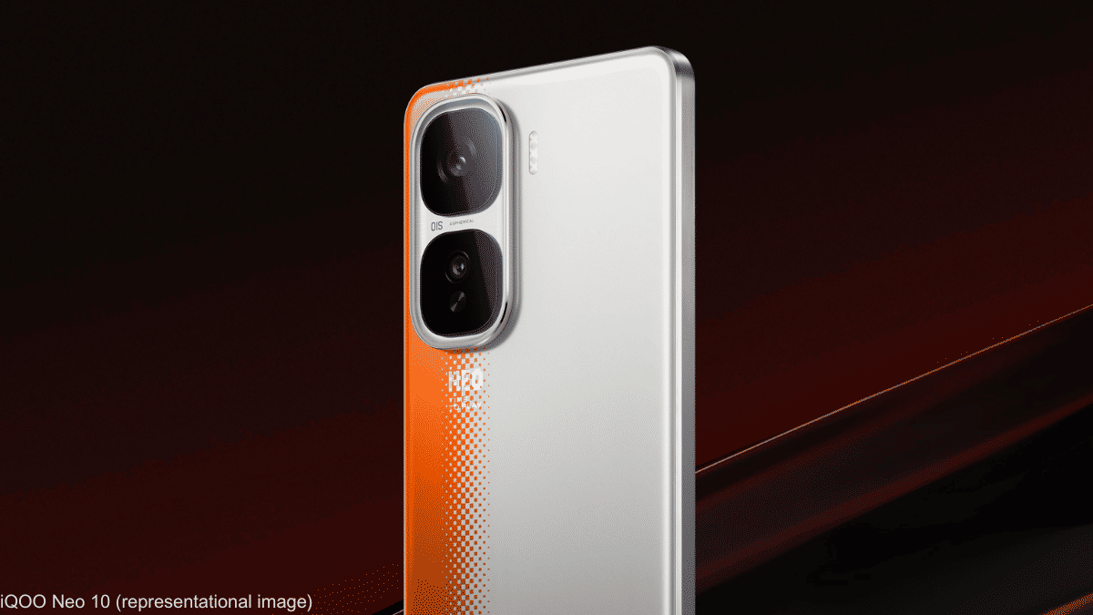 ફેબ્રુઆરીમાં iQOOનો નવો 5G ફોન લોન્ચ થશે, 6400mAh બેટરી સાથે 2 phn