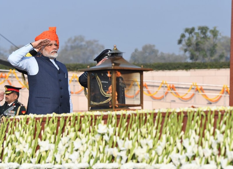 PM મોદીએ દેશવાસીઓને ગણતંત્ર દિવસની શુભેચ્છા પાઠવી, જાણો શું કહ્યું 2 prime minister modi greeted the countrymen on the occasion of 76th republic daycvb