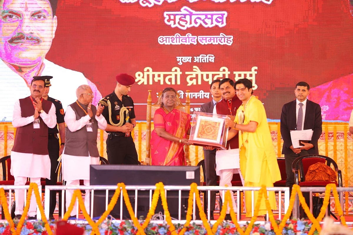 રાષ્ટ્રપતિ દ્રૌપદી મુર્મુનું સંત સમાજ અને મહિલાઓ અંગે મોટું નિવેદન, સમૂહ લગ્ન સમારોહમાં હાજરી આપી 2 president droupadi murmu participated in mass marriage ceremony talk on sant samaj and women