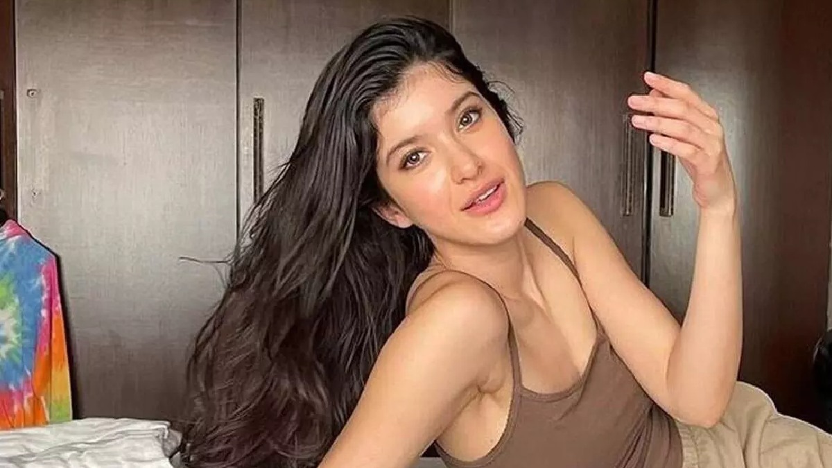 खुशी के बाद, इब्राहिम और जुनैद, एक सुंदर स्टार किड लॉन्च करने के लिए अधिक तैयार, पिता फ्लॉप हीरो है – ख़ुशी इब्राहिम और जुनैद के बाद एक और सुंदर स्टार किड एक फ्लॉप हीरो के लिए पढ़ा जाता है