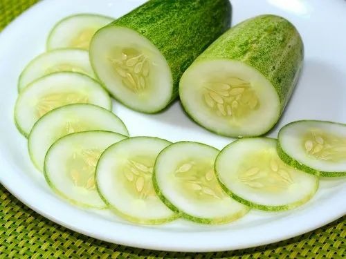 ઉનાળામાં તમારી રોગપ્રતિકારક શક્તિ પણ નબળી પડી જાય છે, તો તમારા આહારમાં ફળો અને શાકભાજીનો સમાવેશ કરો 2 Your immune system also weakens in summer so include fruits and vegetables in your diet. B 1