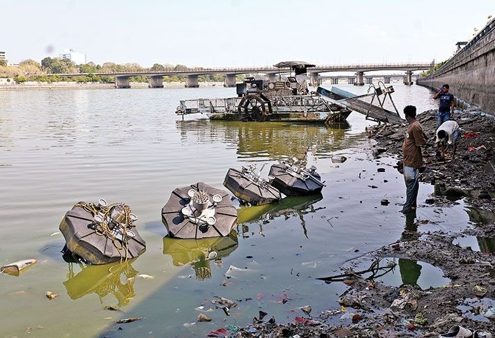 Vasna Barrage gates to be repaired Sabarmati River emptied for cleaning A
