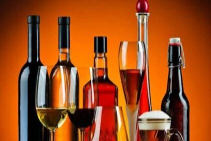 66 shopping malls of uttar pradesh will get expensive liquor like vodka scotch and wine 1597684246